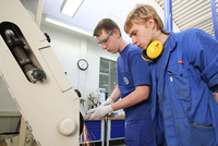 Mehr Beschäftigte in regulären Jobs