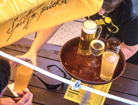 Minijobber in Kneipen und Cafés leiden besonders an Corona-Jobverlust