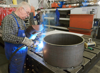 Beschäftigte der Metallindustrie fordern mehr Geld