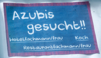 Betriebe werben um Azubis am falschen Ort